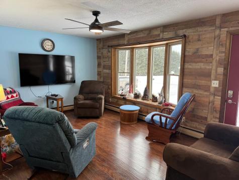 40 Fords Lane Mapleton ME 04757