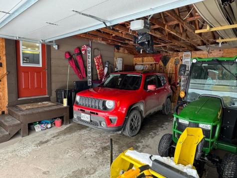 40 Fords Lane Mapleton ME 04757