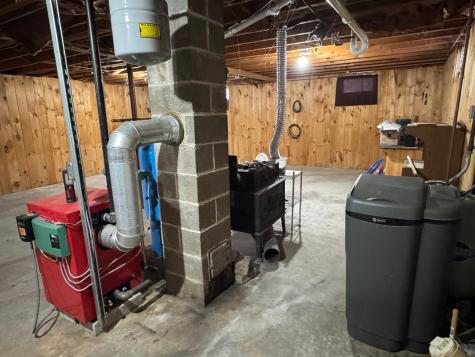 40 Fords Lane Mapleton ME 04757