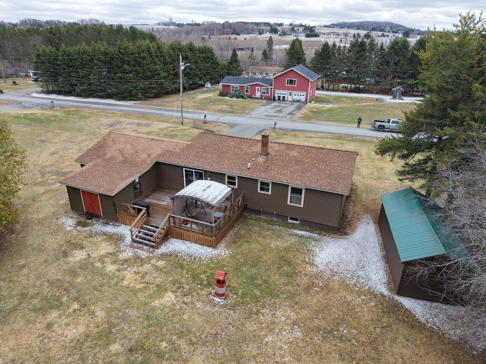 40 Fords Lane Mapleton ME 04757