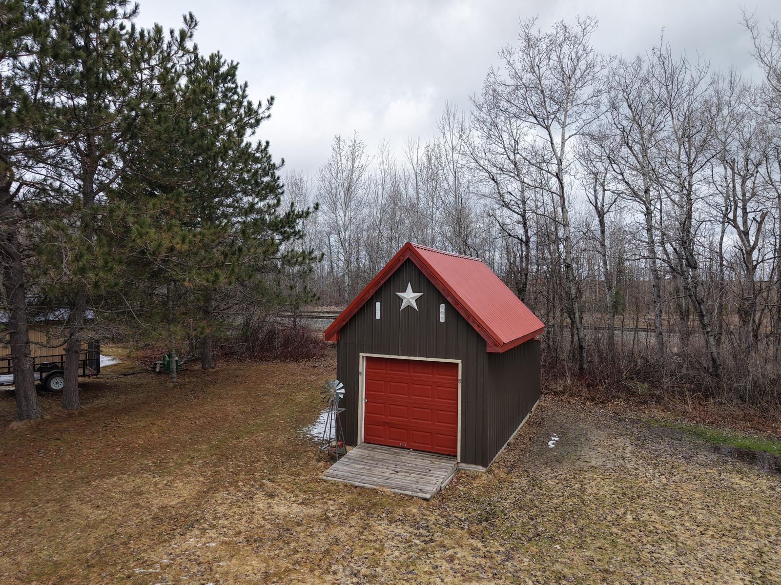 40 Fords Lane Mapleton ME 04757
