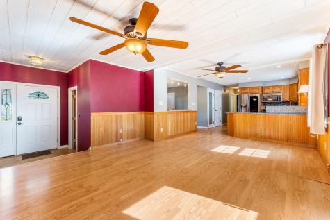 11 Ann Street Lewiston ME 04240