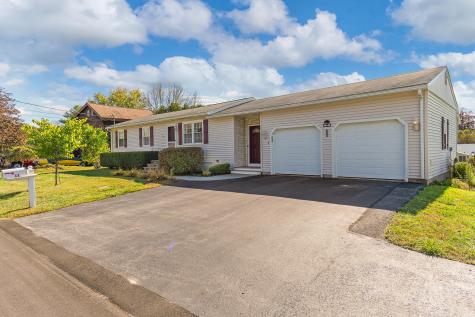 11 Ann Street Lewiston ME 04240