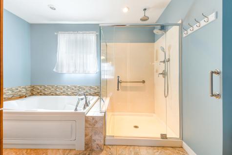 11 Ann Street Lewiston ME 04240