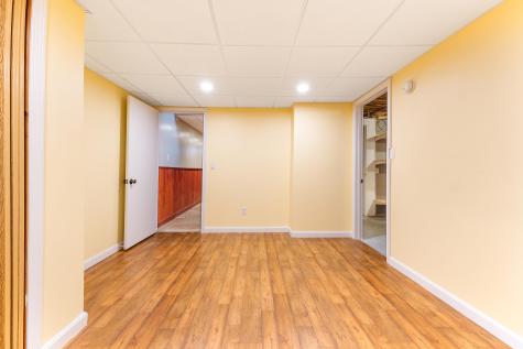 11 Ann Street Lewiston ME 04240