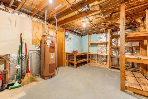 11 Ann Street Lewiston ME 04240