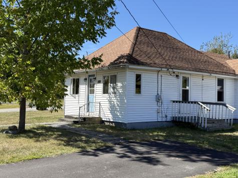 238 Main Rd, So Road S Hampden ME 04444