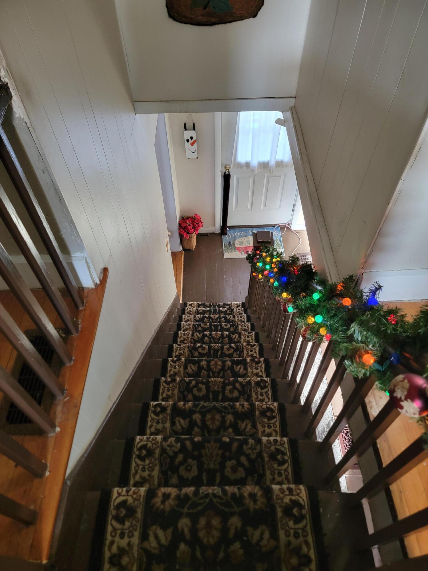 16 Downes Street Calais ME 04619