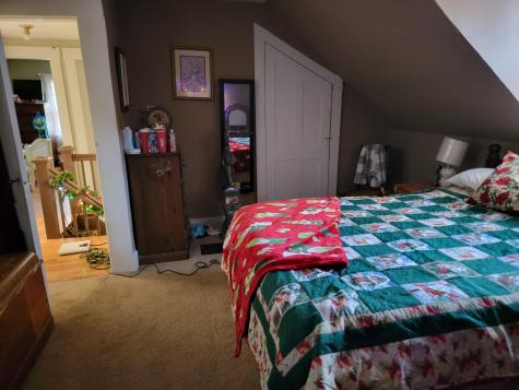 16 Downes Street Calais ME 04619