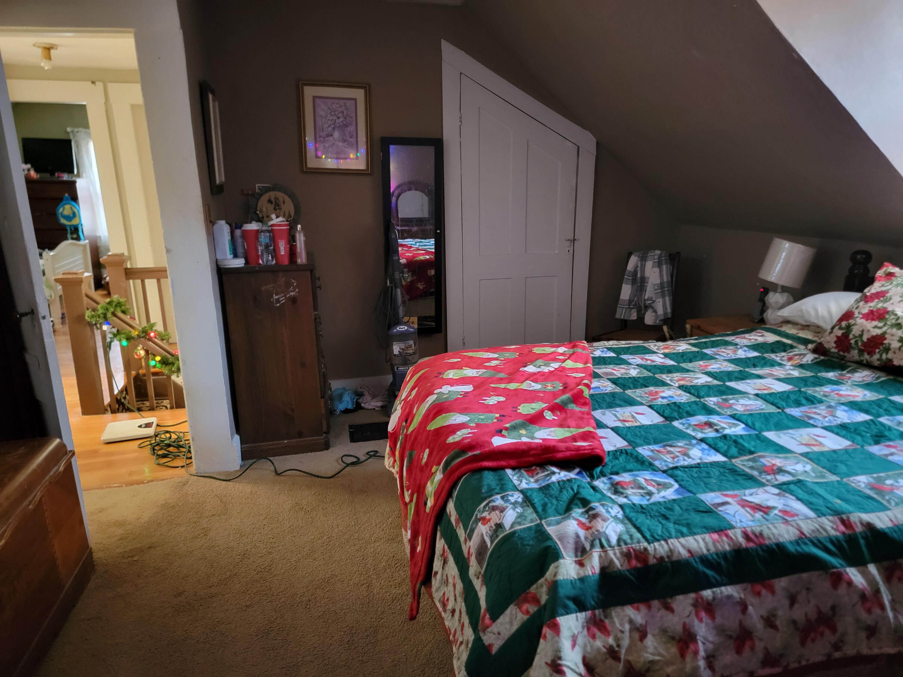 16 Downes Street Calais ME 04619