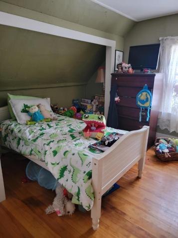 16 Downes Street Calais ME 04619