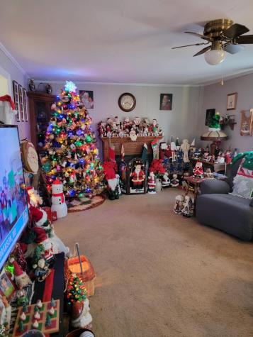 16 Downes Street Calais ME 04619