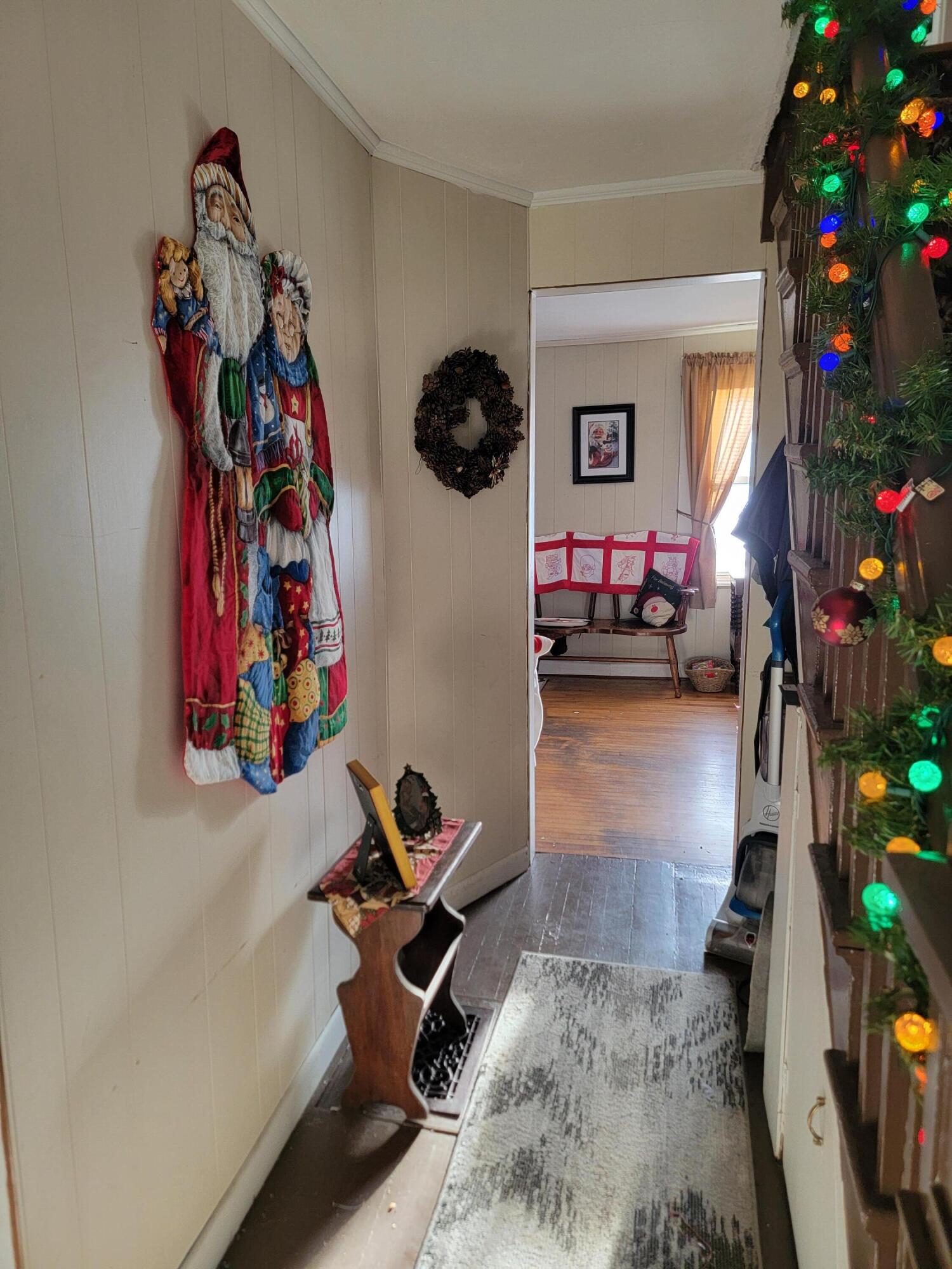 16 Downes Street Calais ME 04619