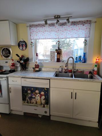 16 Downes Street Calais ME 04619