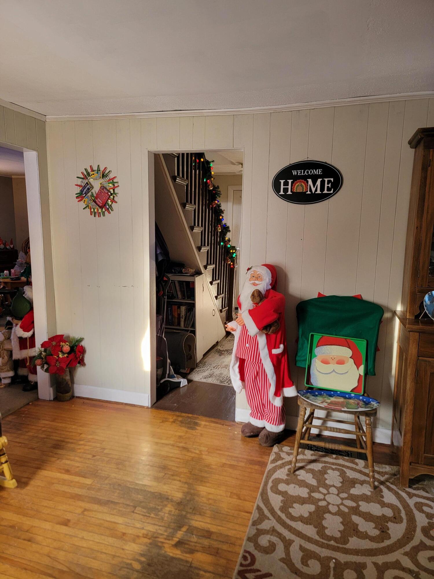 16 Downes Street Calais ME 04619