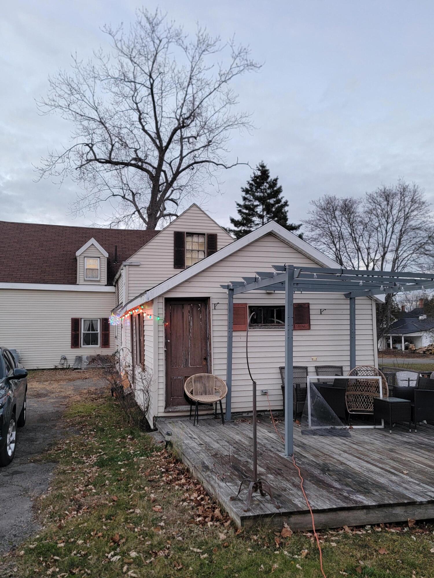 16 Downes Street Calais ME 04619