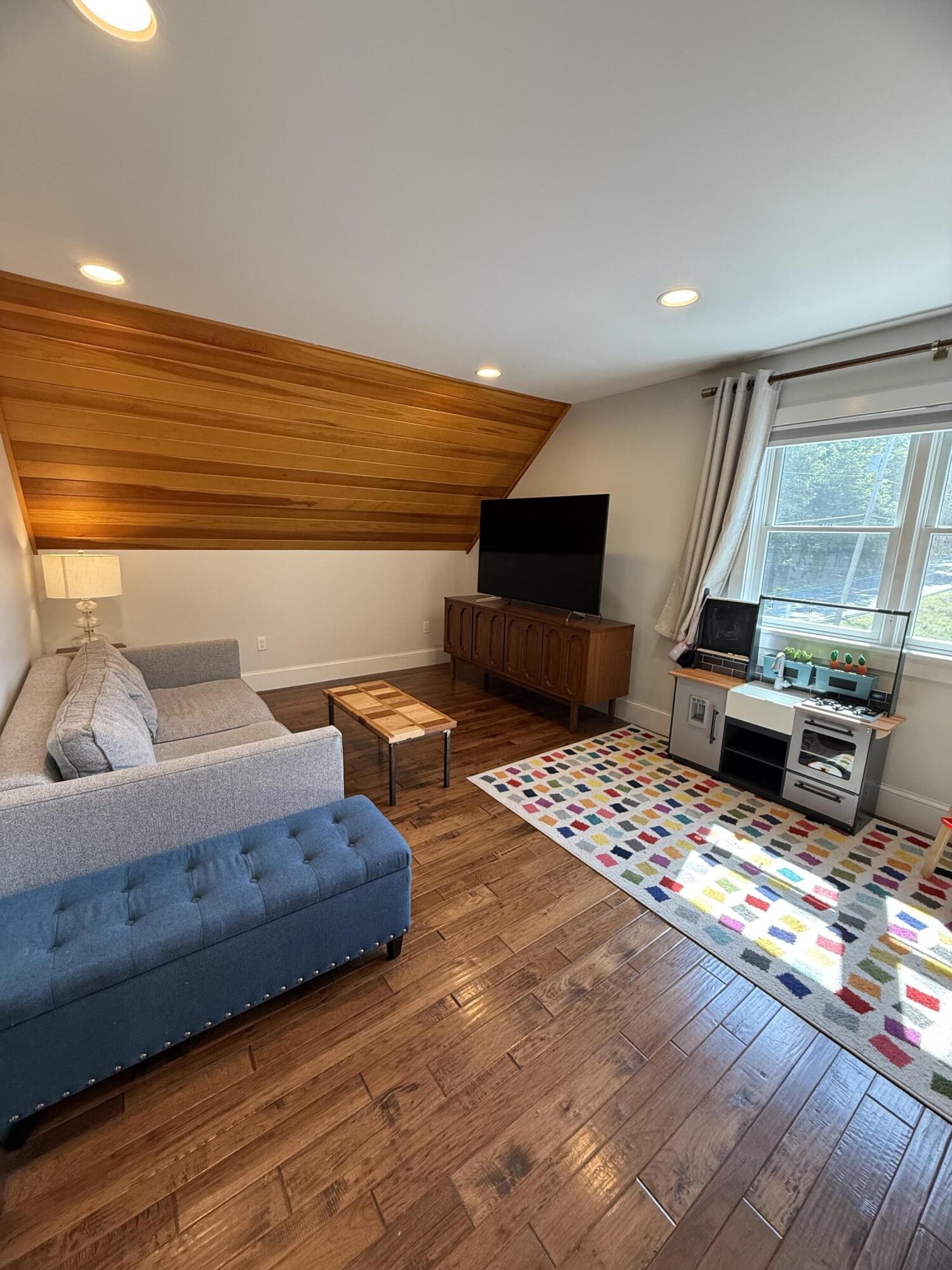 634 Pleasant Street Blue Hill ME 04614