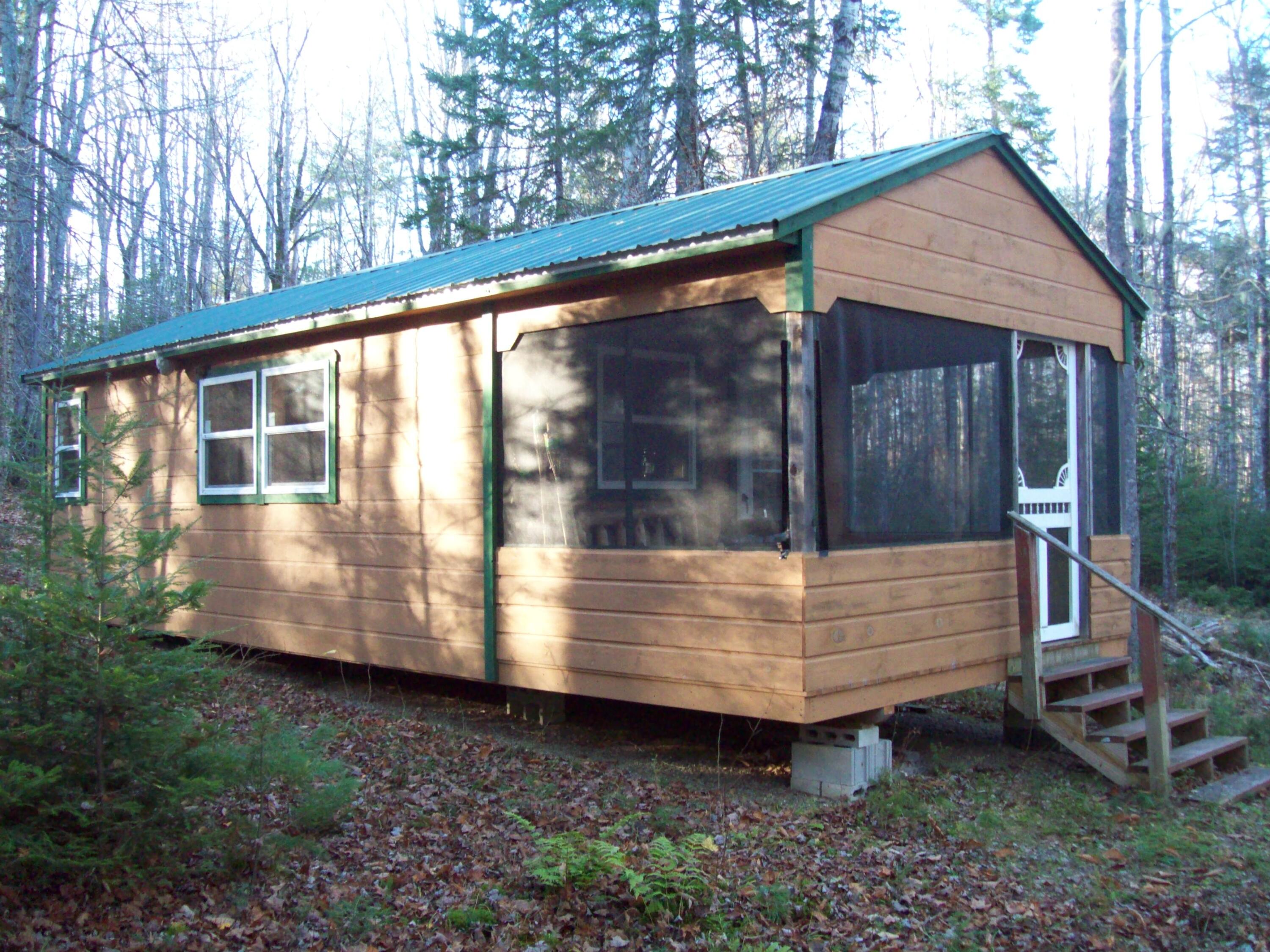 239 North Road Winn, ME