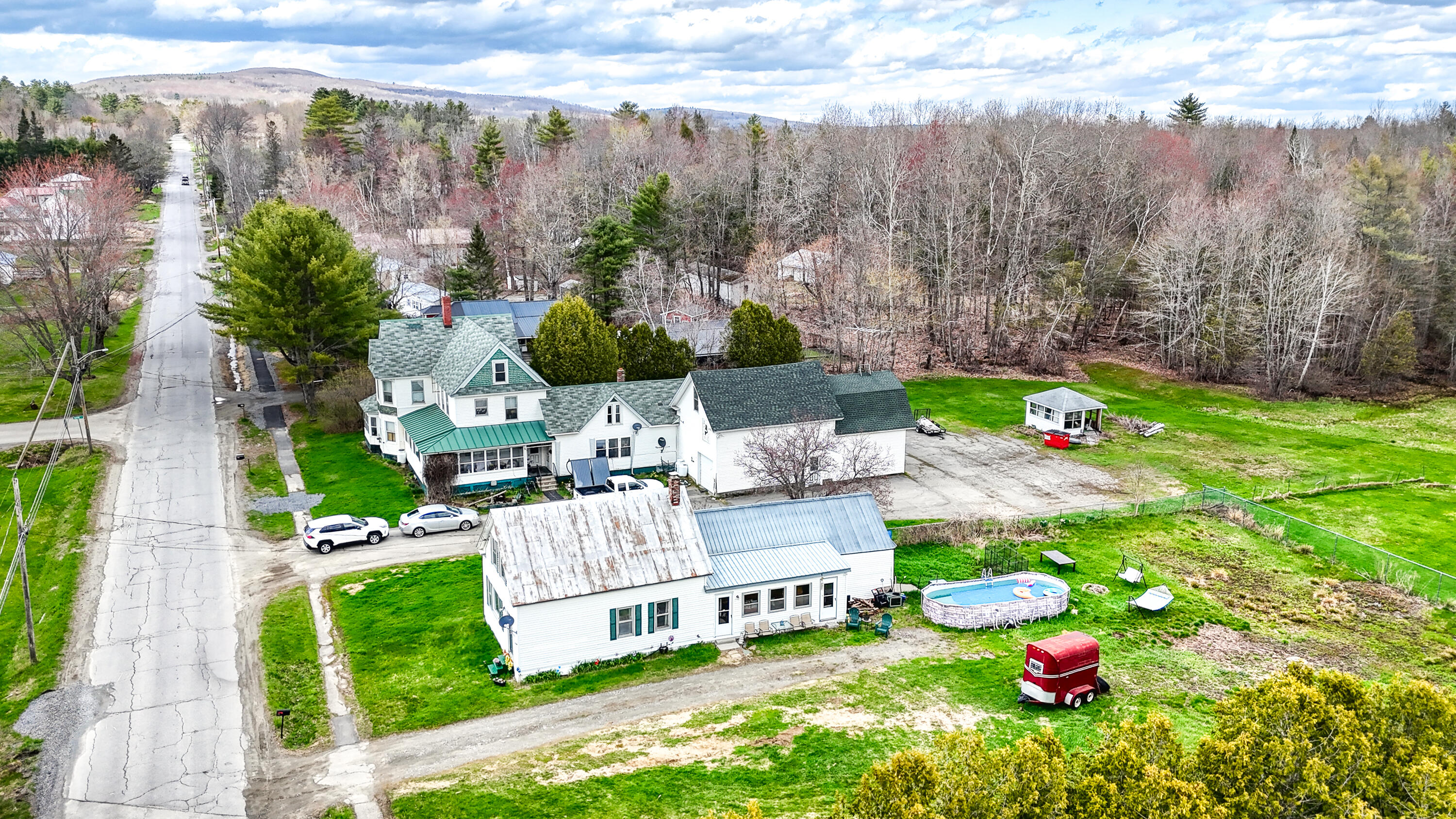 131 Commercial Street Hartland ME 04943
