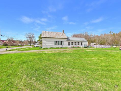 131 Commercial Street Hartland ME 04943