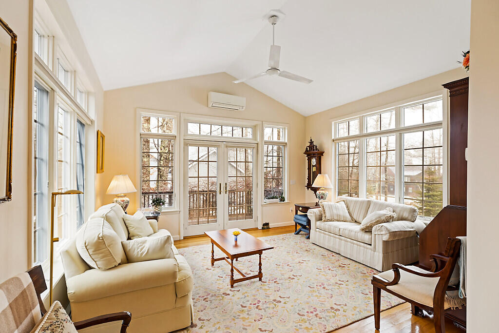 44 Island View Lane Brunswick ME 04011