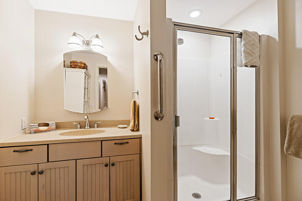 44 Island View Lane Brunswick ME 04011