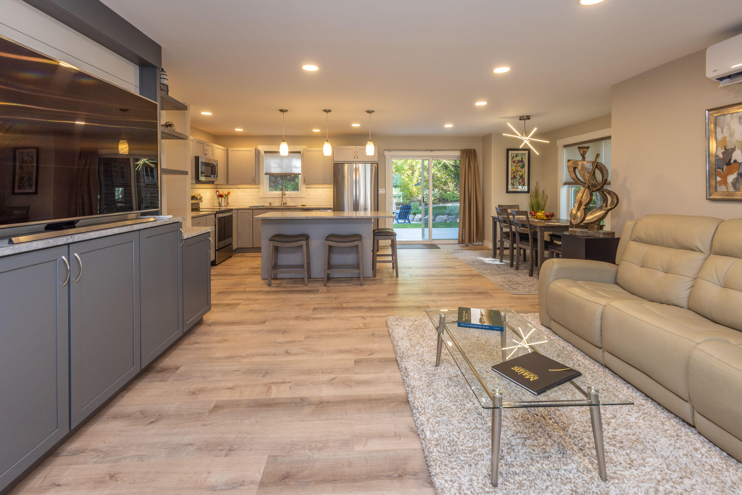 10 Glenfield Circle Camden ME 04843