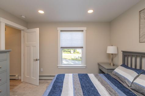 10 Glenfield Circle Camden ME 04843