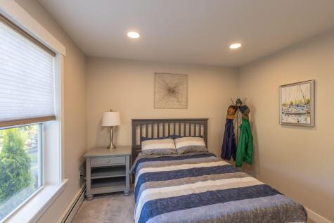 10 Glenfield Circle Camden ME 04843