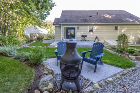 10 Glenfield Circle Camden ME 04843