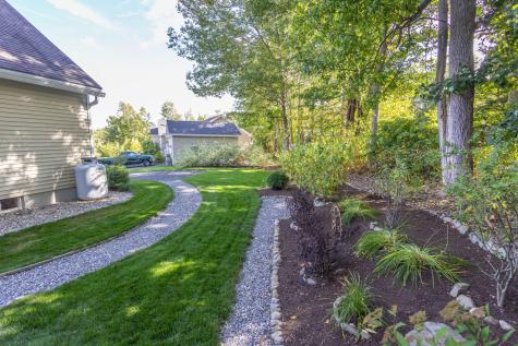 10 Glenfield Circle Camden ME 04843