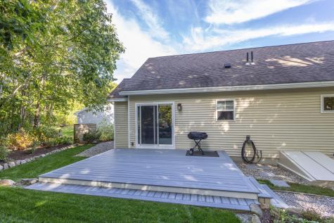 10 Glenfield Circle Camden ME 04843