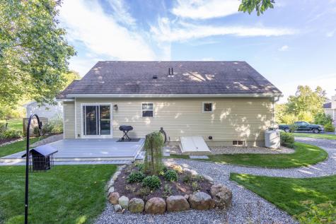 10 Glenfield Circle Camden ME 04843