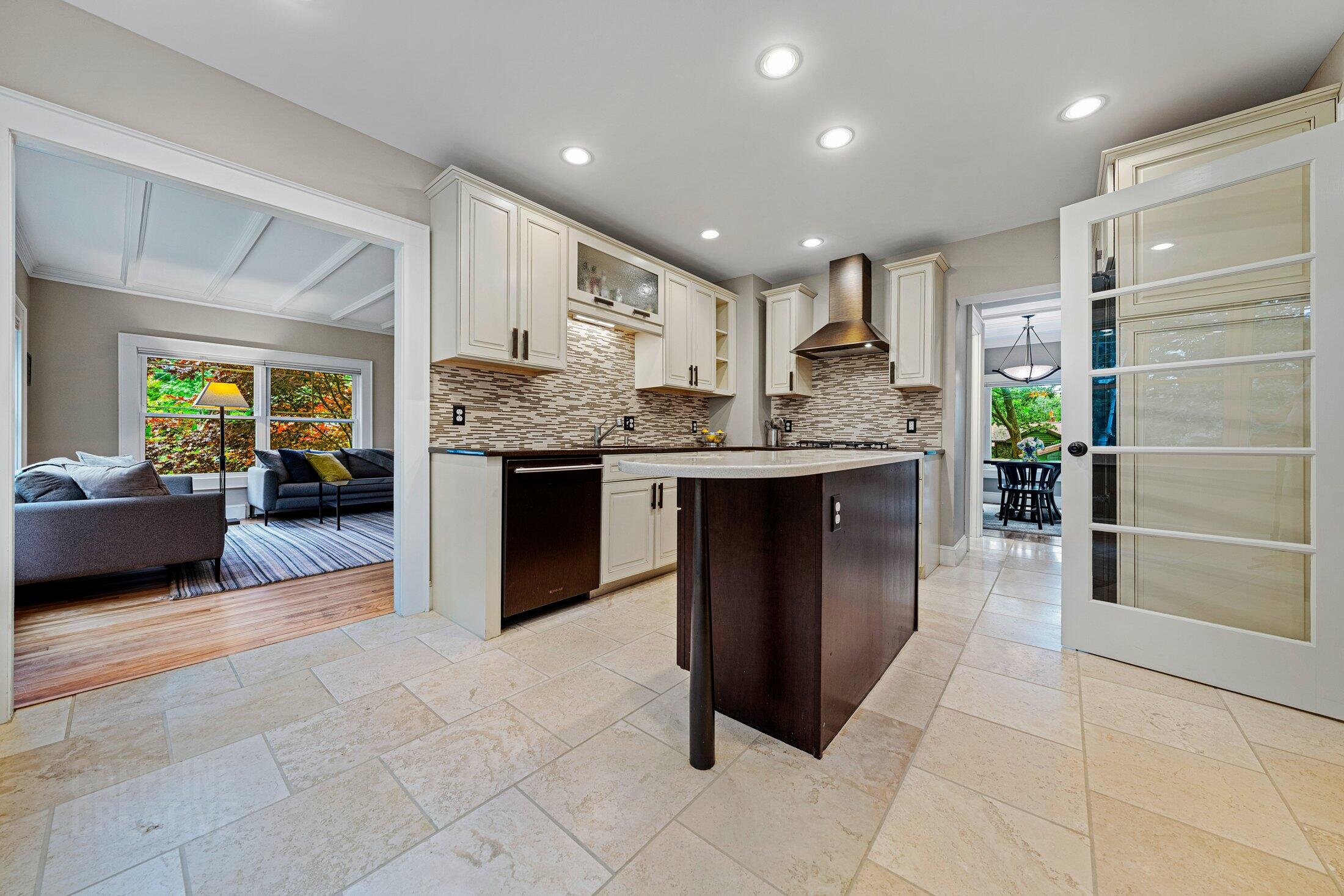 920 Shore Road Cape Elizabeth ME 04107