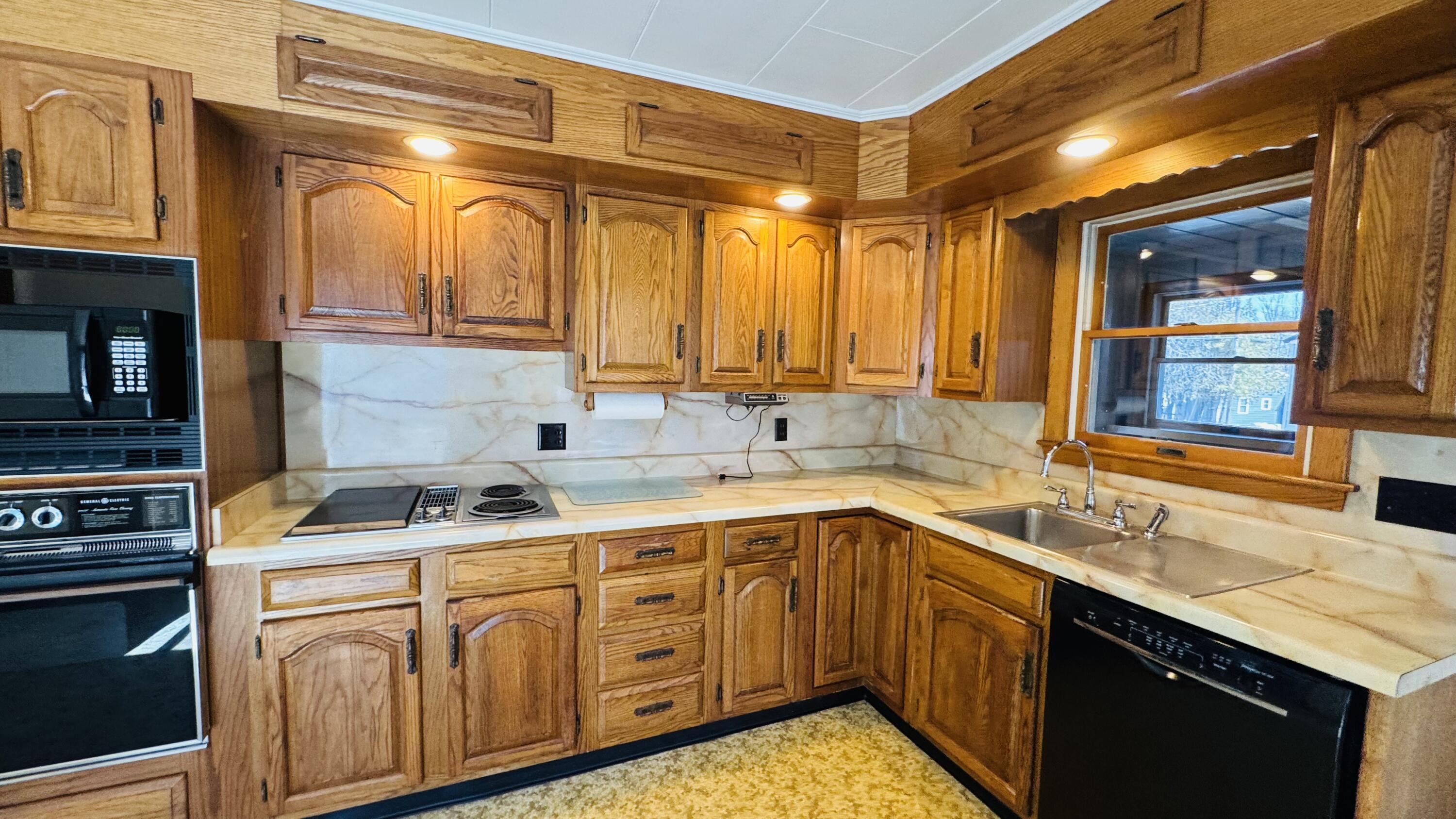 10 Dorilda Circle Caribou ME 04736