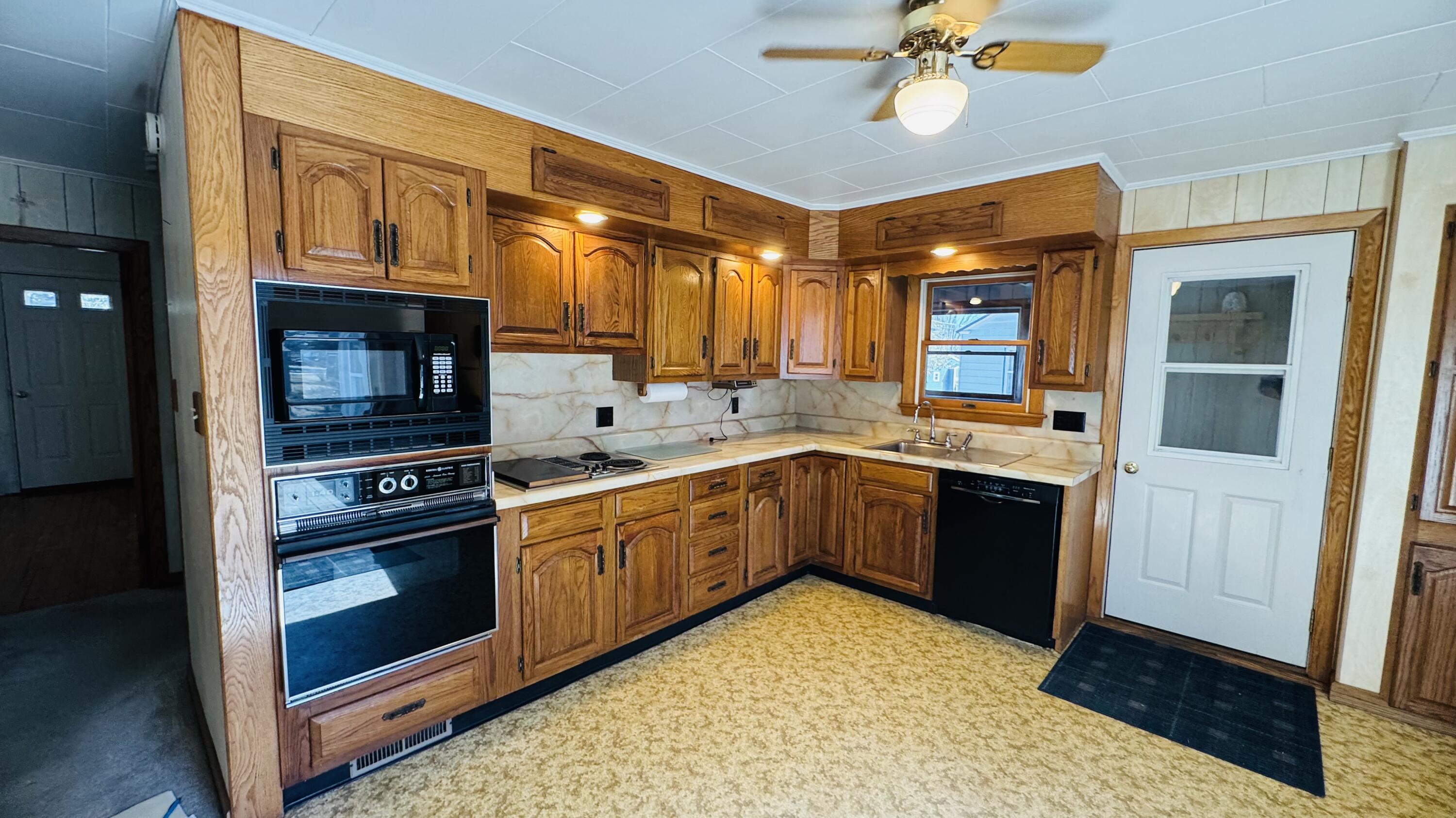 10 Dorilda Circle Caribou ME 04736