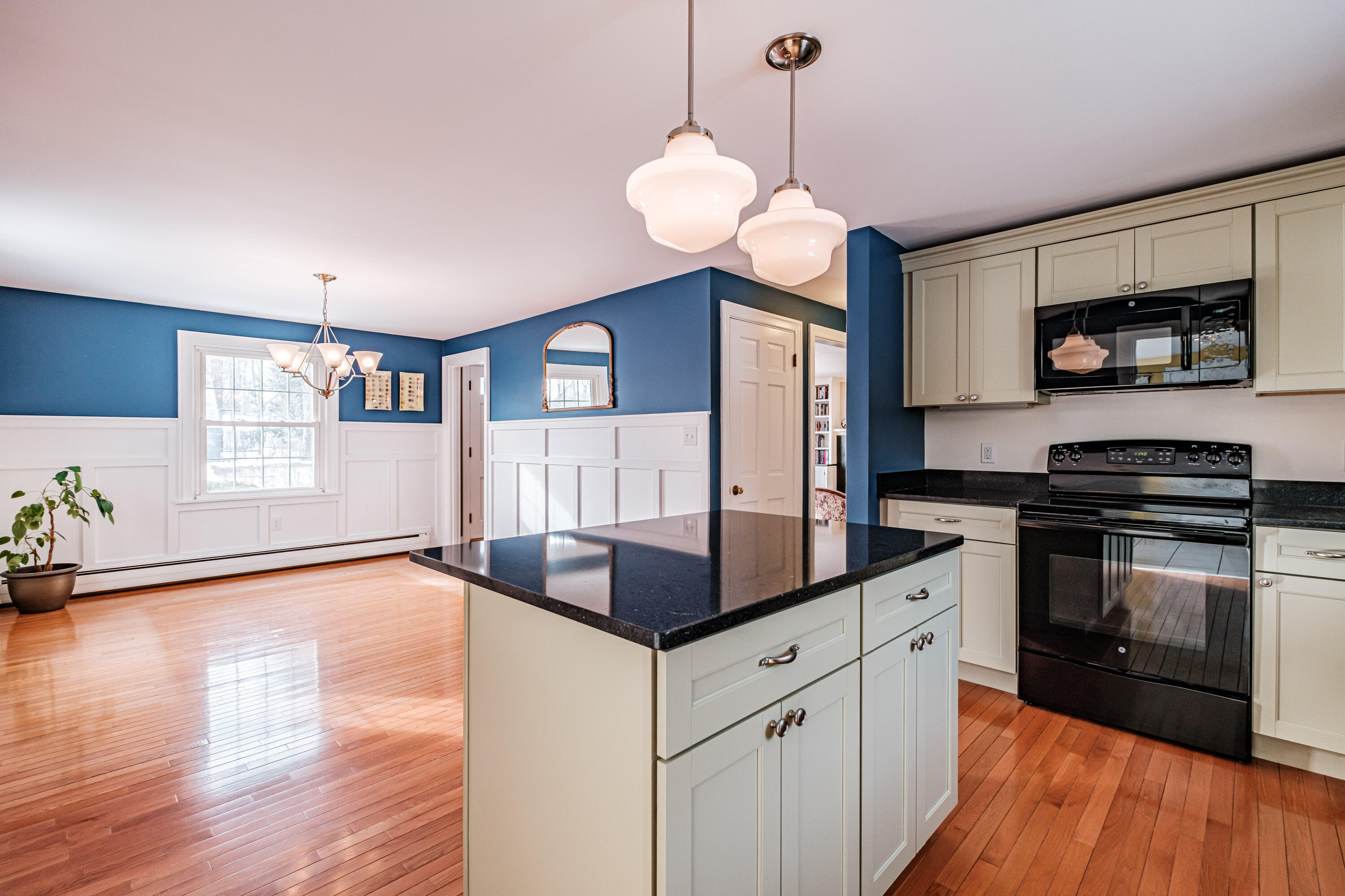 6 Woodside Drive Cumberland ME 04021