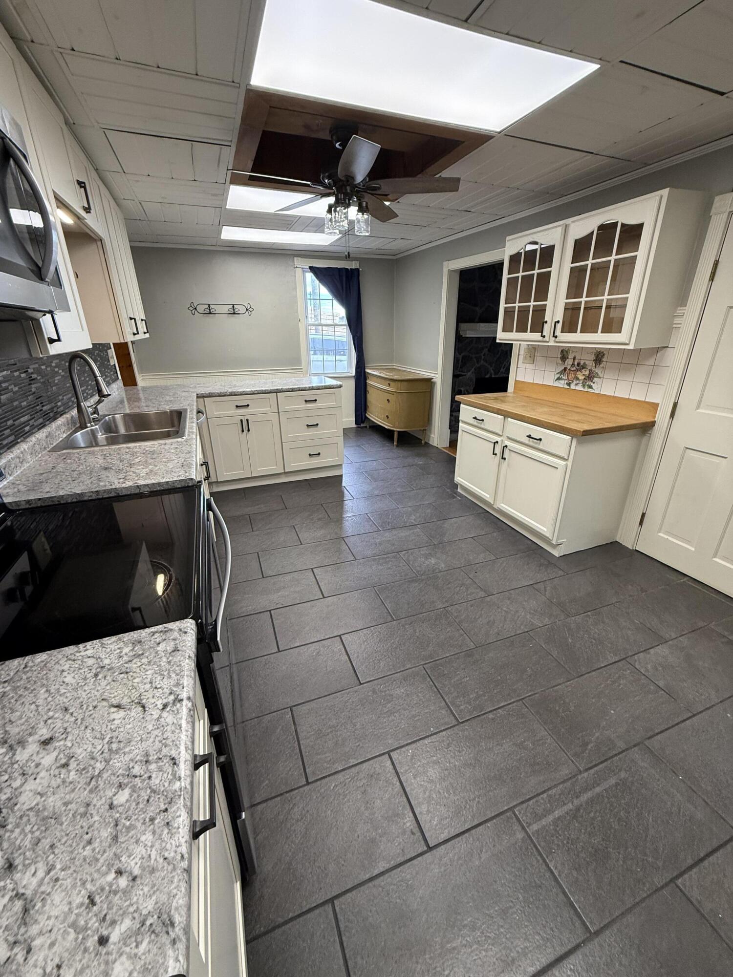 25 Summer Street Gardiner ME 04345