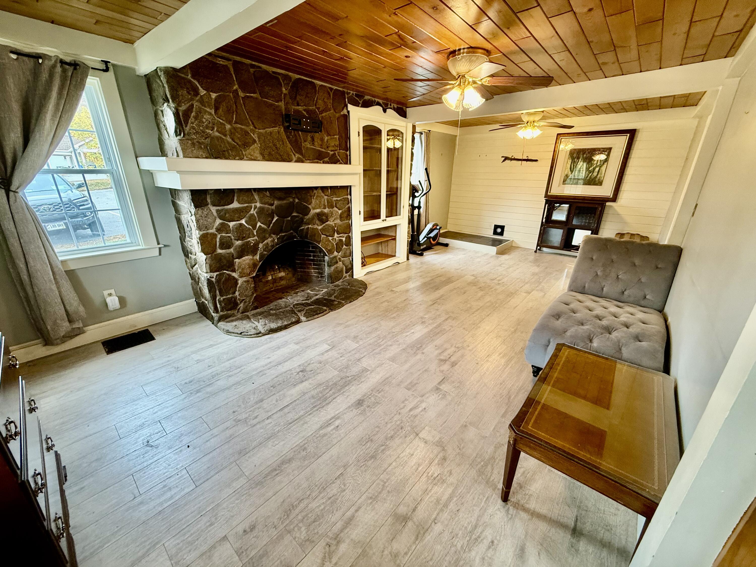 25 Summer Street Gardiner ME 04345