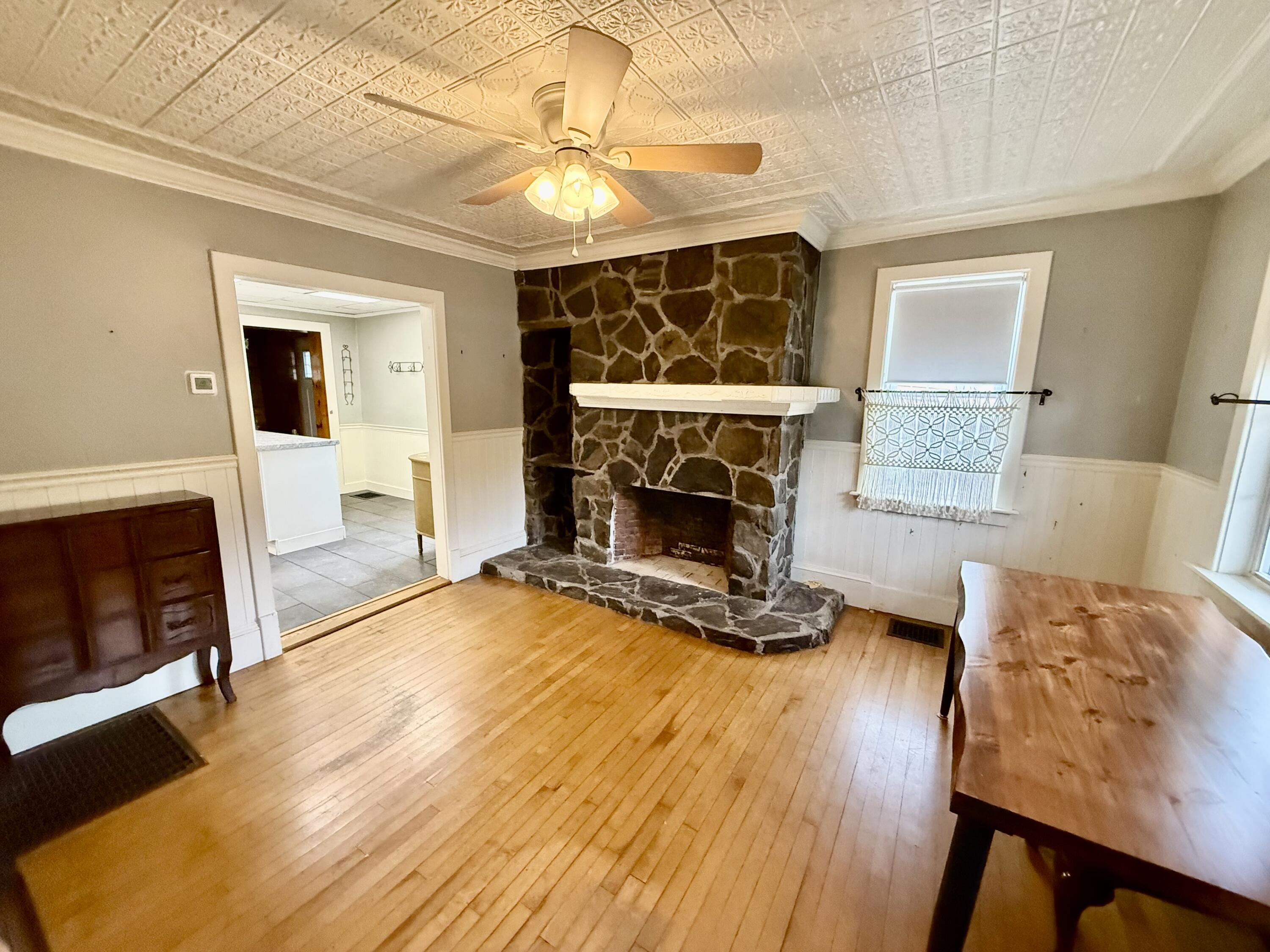 25 Summer Street Gardiner ME 04345