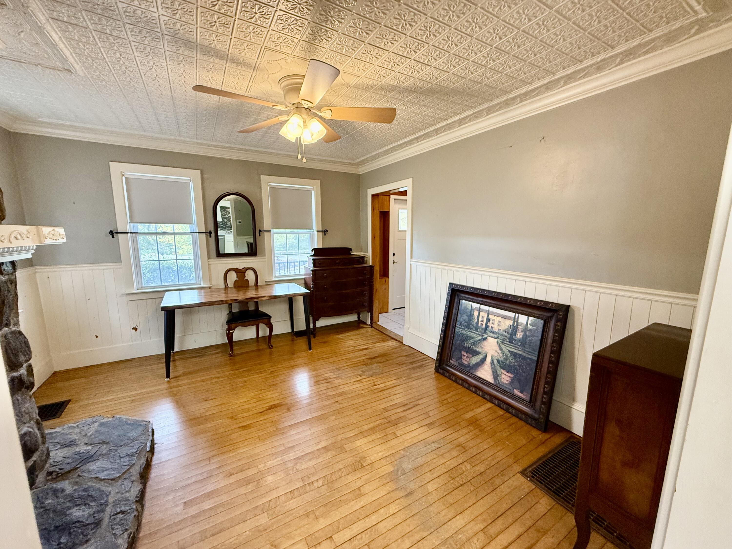 25 Summer Street Gardiner ME 04345