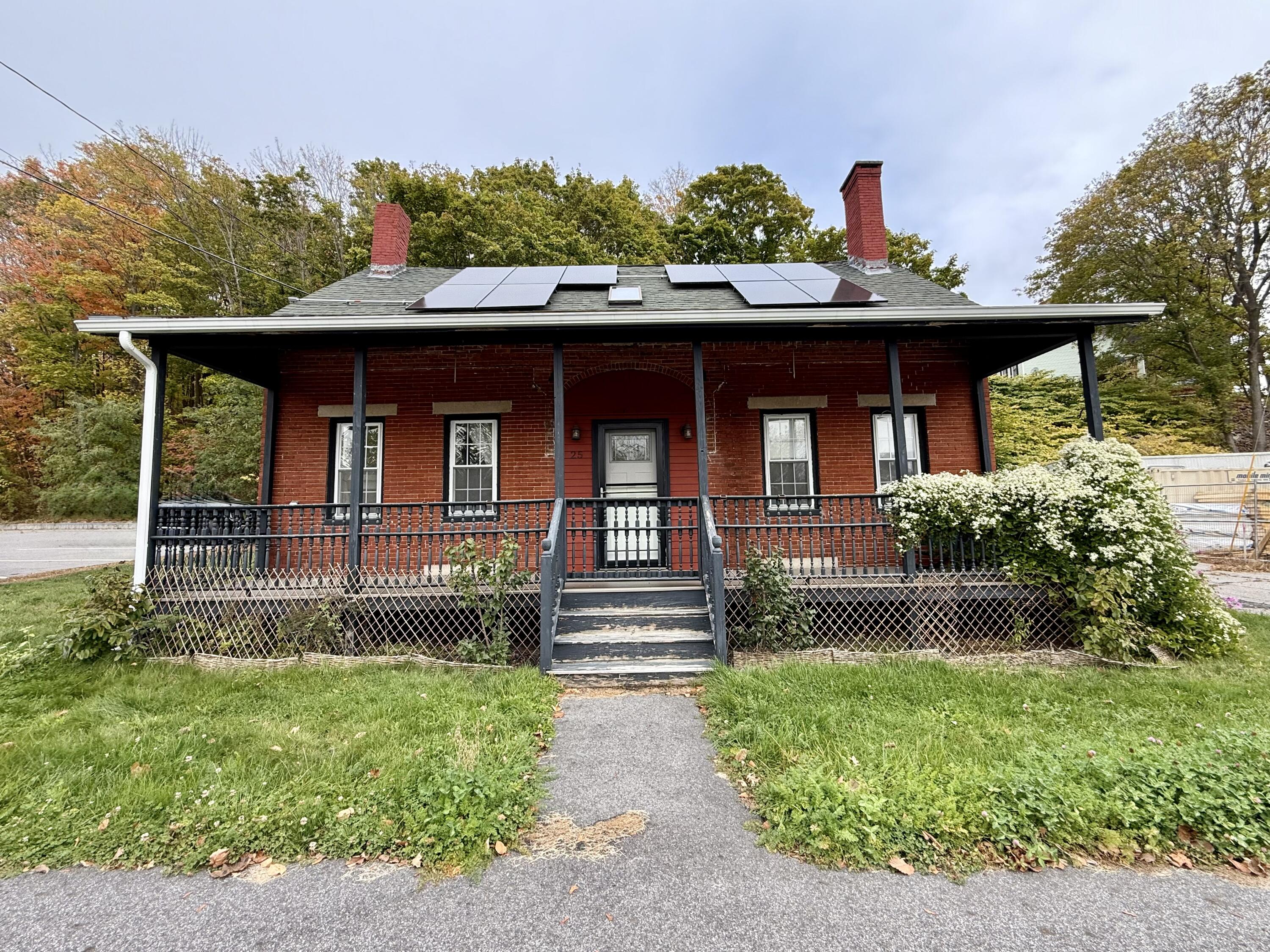 25 Summer Street Gardiner ME 04345