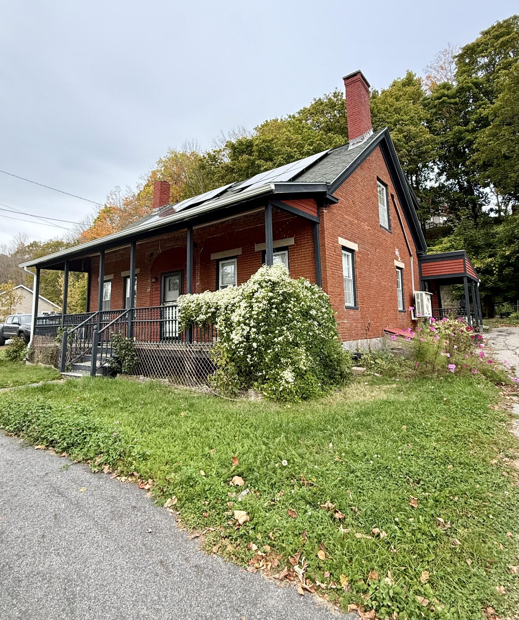 25 Summer Street Gardiner ME 04345