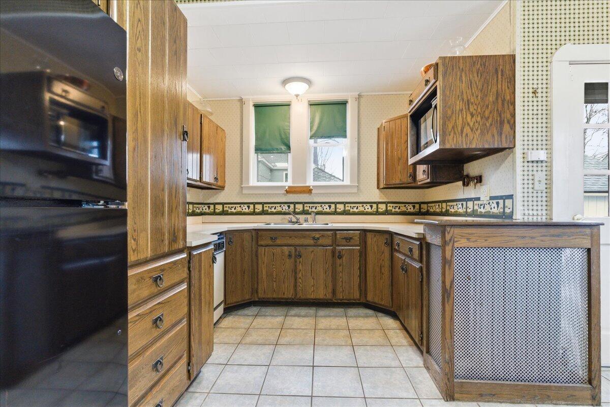 14 Taylor Street Auburn ME 04210