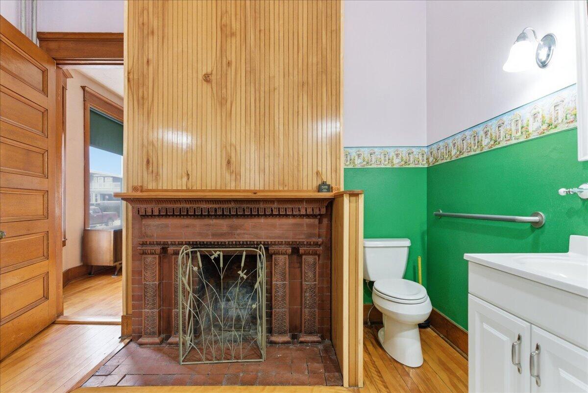 14 Taylor Street Auburn ME 04210