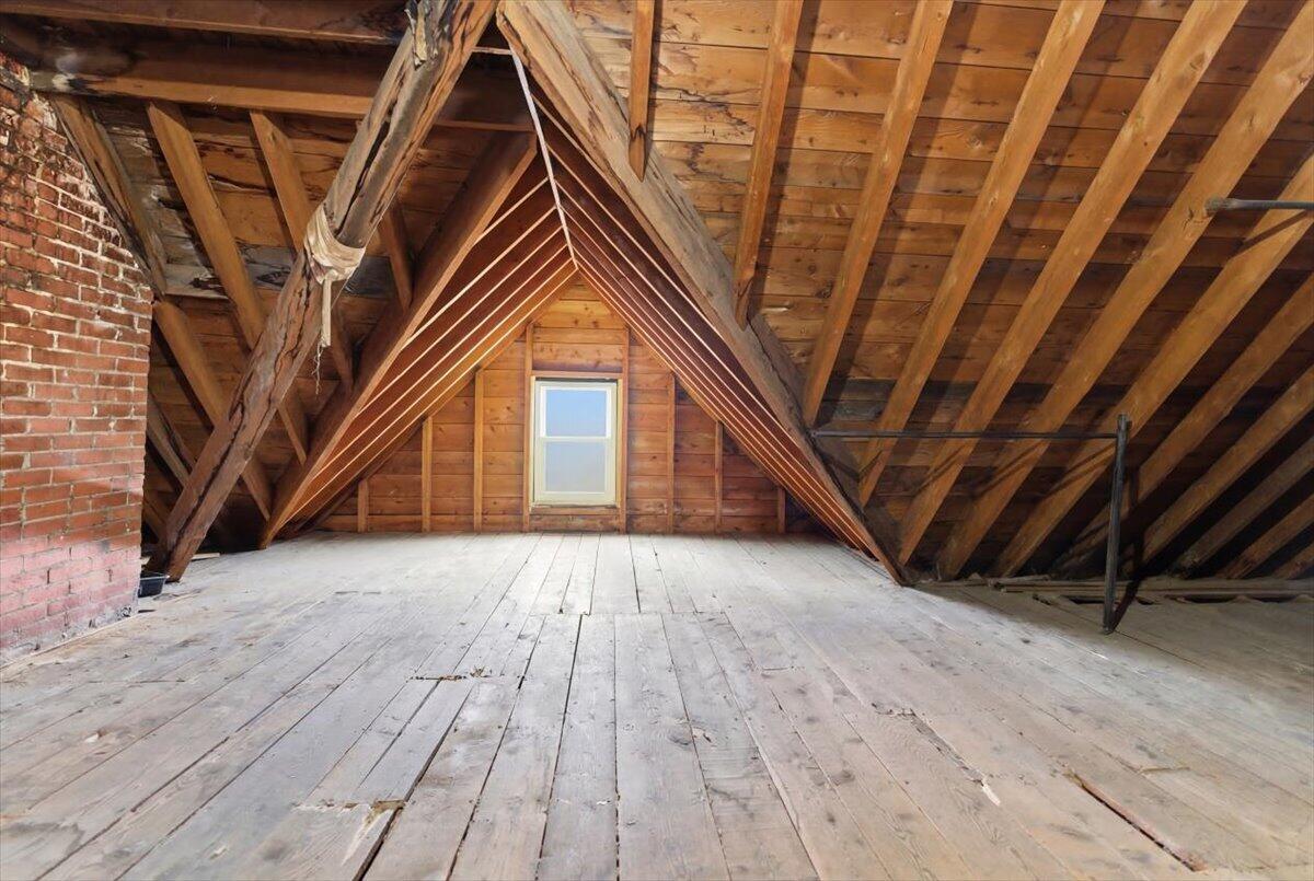 14 Taylor Street Auburn ME 04210