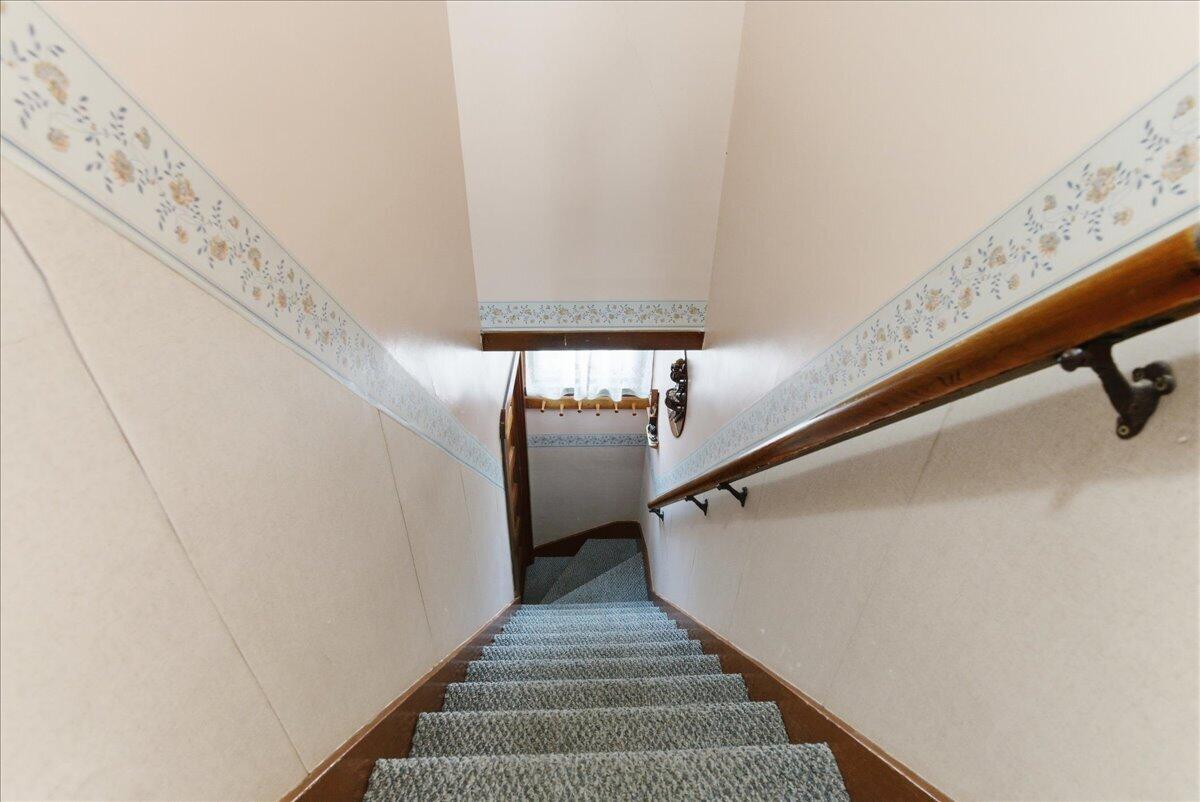 14 Taylor Street Auburn ME 04210