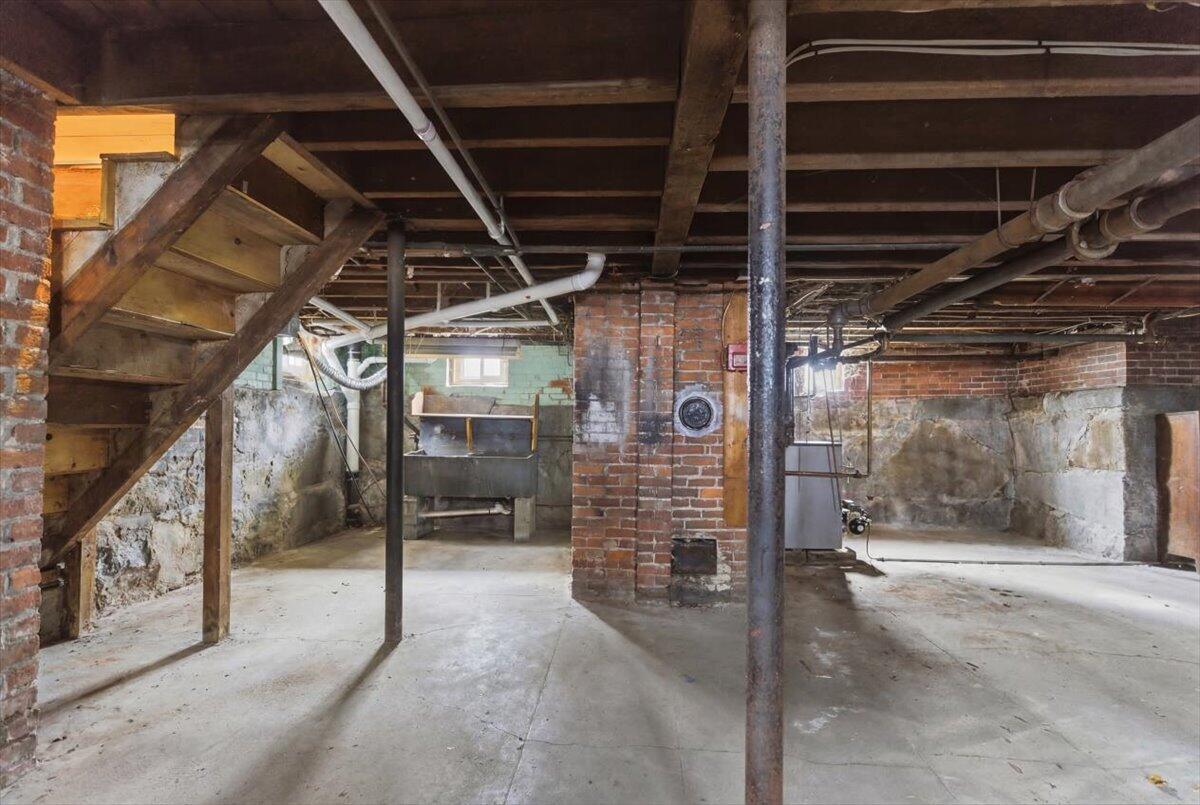 14 Taylor Street Auburn ME 04210