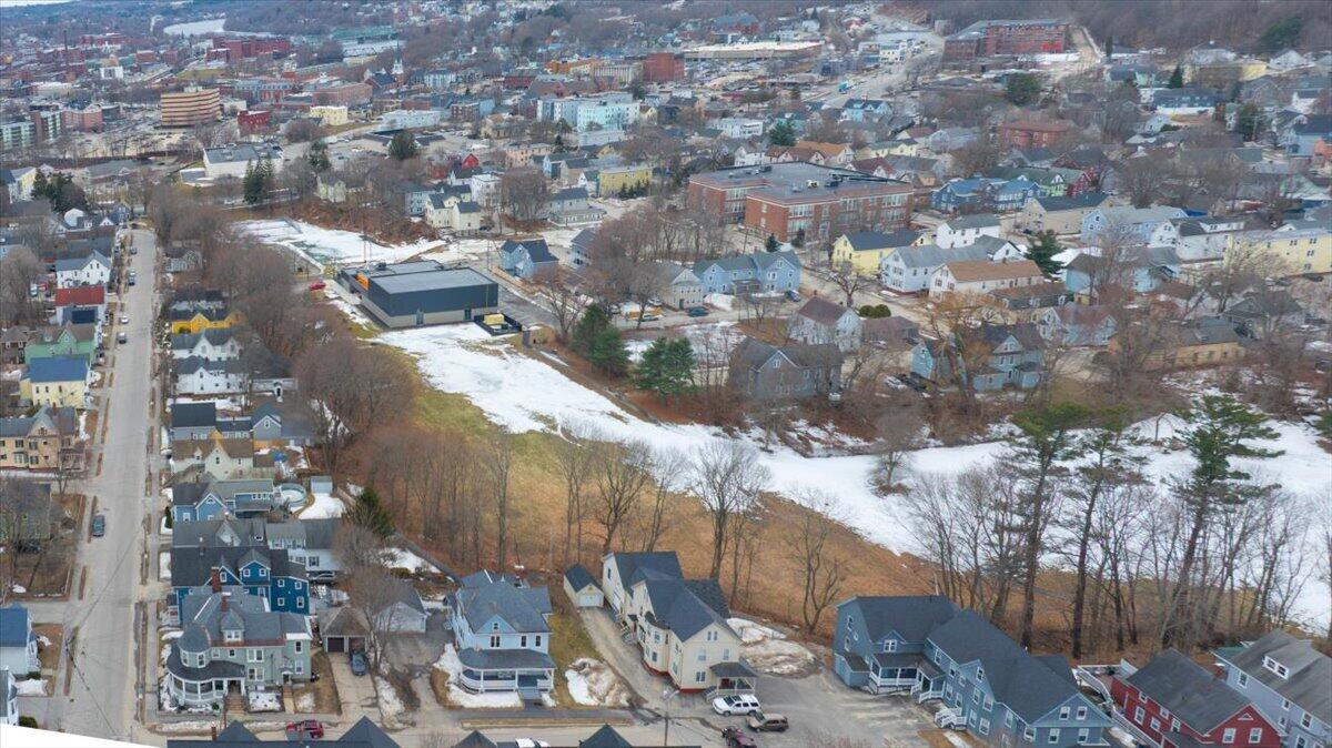 14 Taylor Street Auburn ME 04210