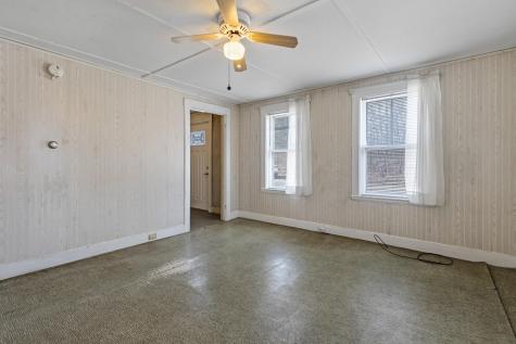 982 King Street Oxford ME 04270